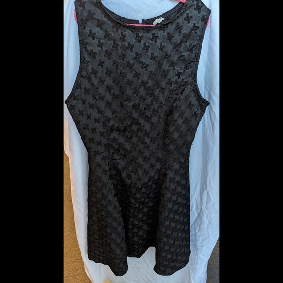 🐰🎀 Tyche USA Black Houndstooth Sleeveless Bodycon Dress Size 2 - Picture 5 of 6